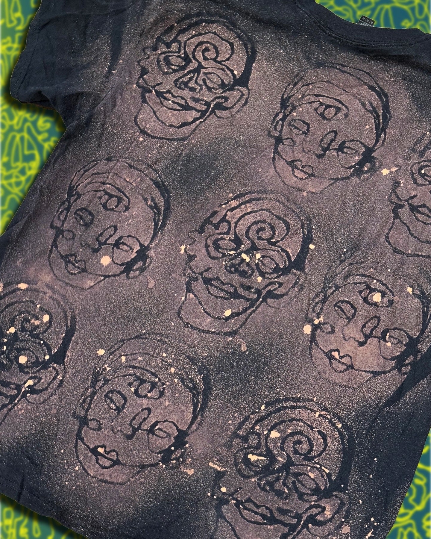 Some Faces (XL)